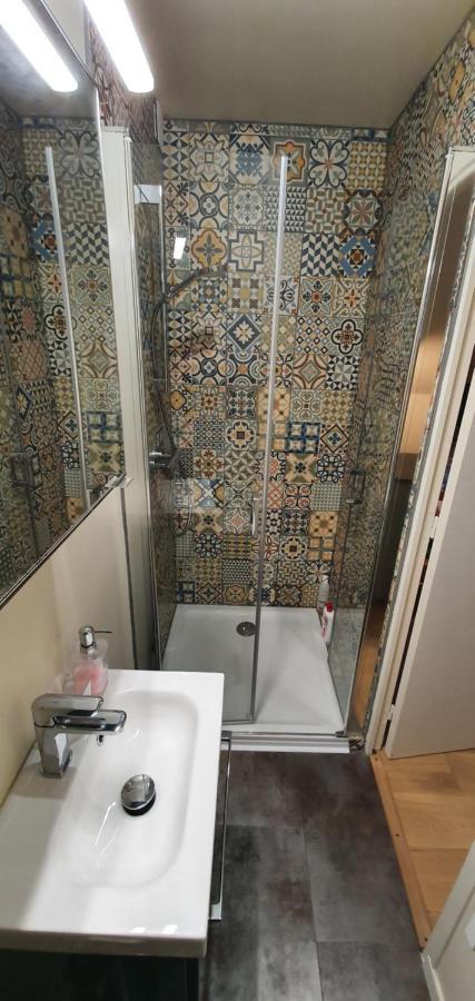 Appartement Studio Chanoine แก็งแปร์ ภายนอก รูปภาพ